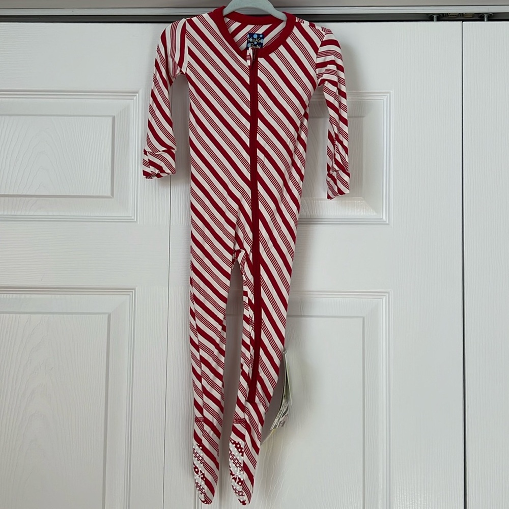 KicKee‎ Pants Crimson Candy Cane Stripe Footie Zipper 9-12M PRD-KPZF149F17D2